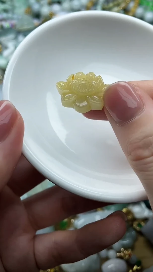 颈饰未镶嵌翡翠1