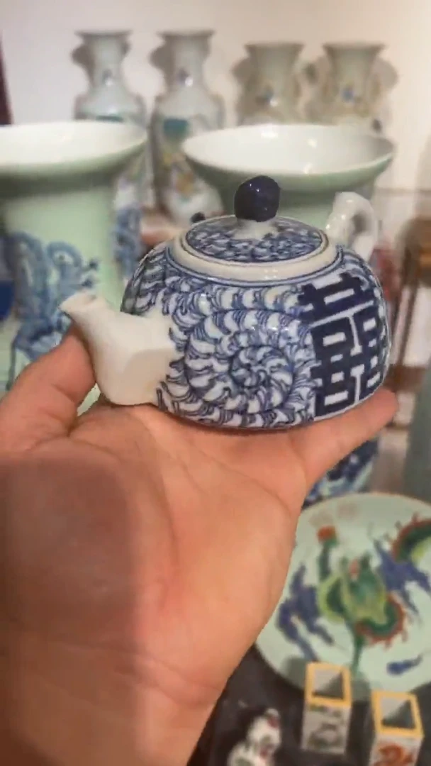 摆件瓷摆件瓷摆件青花喜字壶