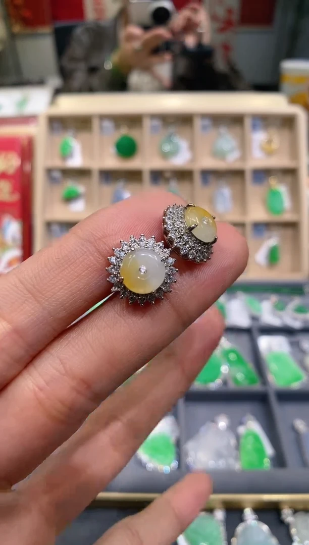 【闪购商品】翡翠吊坠(不含链)银S925镶嵌蛋面耳钉