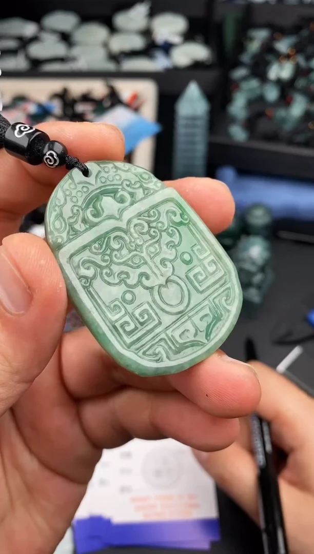 【闪购商品】翡翠颈饰未镶嵌  天然翡翠，一物一图