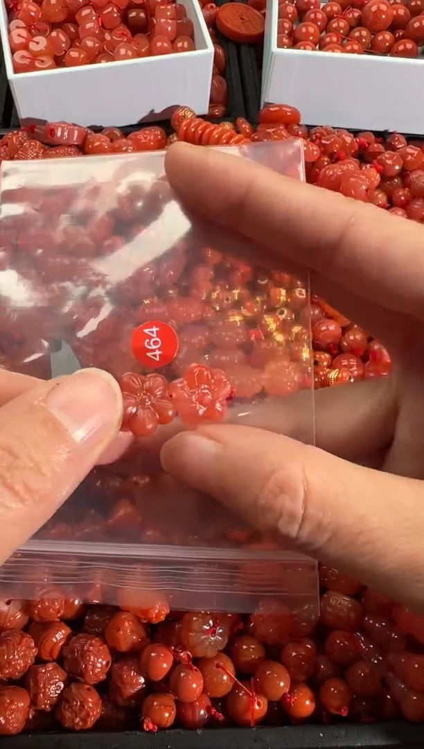 【闪购商品】南红玛瑙颈饰未镶嵌1