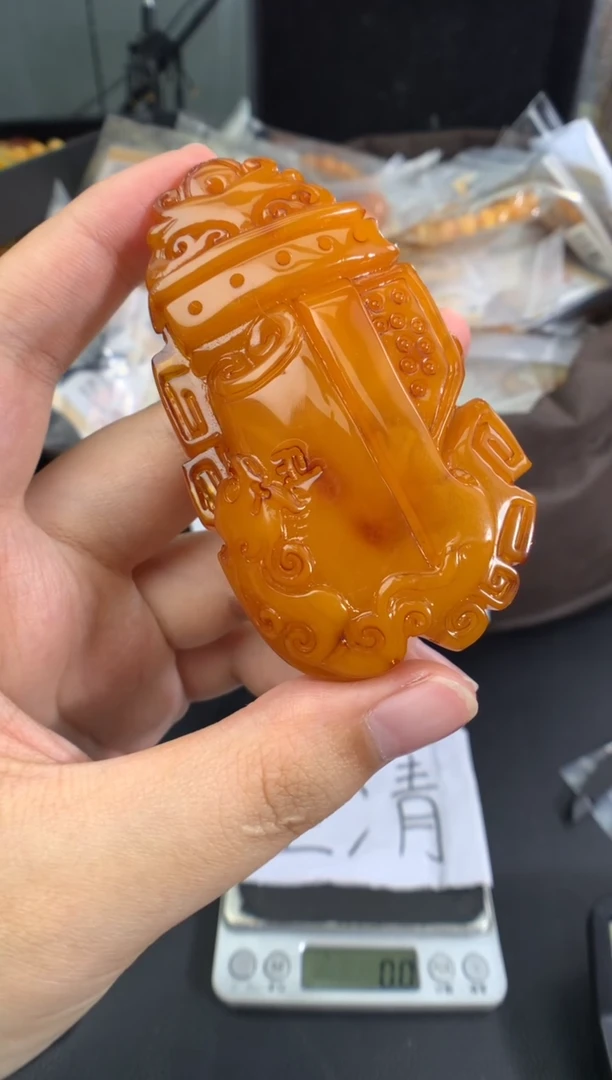 蜜蜡未镶嵌珠宝奇石101