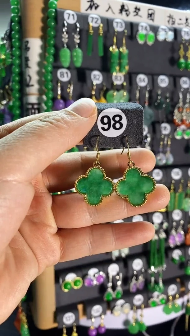 【闪购商品】翡翠耳饰银S925镶嵌98...