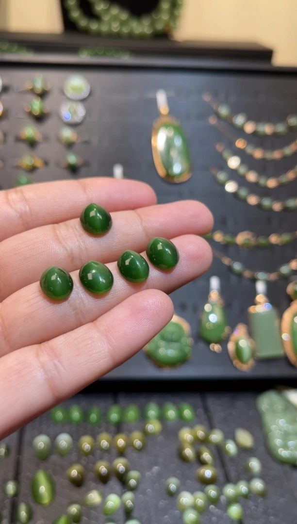 【闪购商品】和田玉碧玉猫眼裸石未镶嵌多样性发一