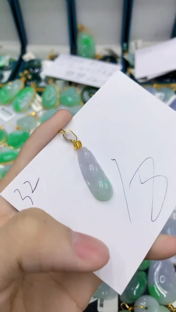 翡翠未镶嵌颈饰1111111