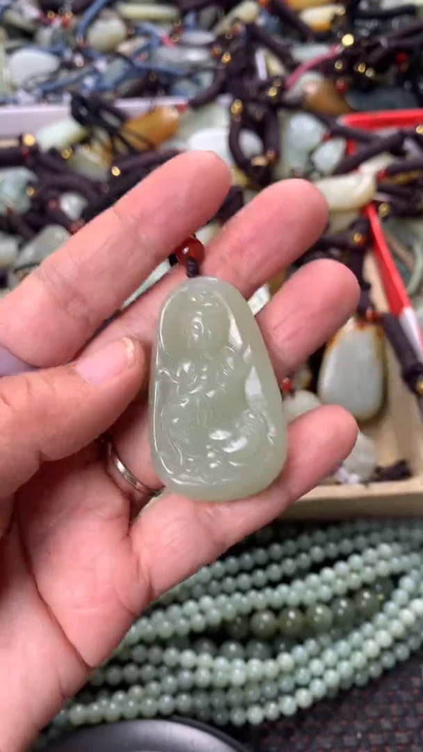 【闪购商品】和田玉颈饰未镶嵌多样性发货没有证书拍一发一有瑕