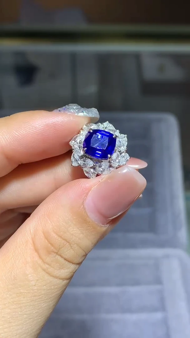 戒指蓝宝石18K金镶嵌3.17CT