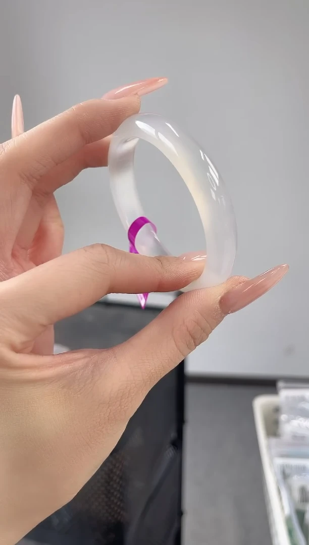 【闪购商品】玛瑙/玉髓手镯未镶嵌53圈