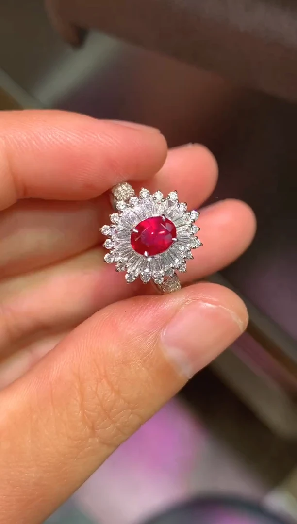 18K金镶嵌戒指红宝石1.04ct