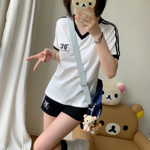 小猫吃不饱原创许愿猫刺绣v领短袖正肩T恤女夏运动套装可爱短裤