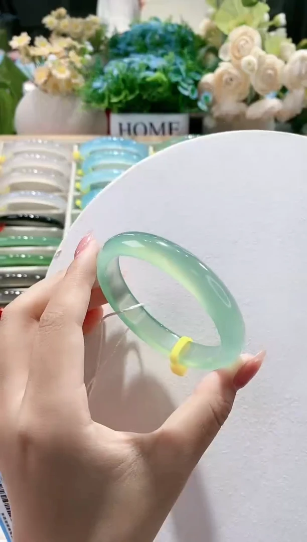 玛瑙/玉髓手镯未镶嵌192-58