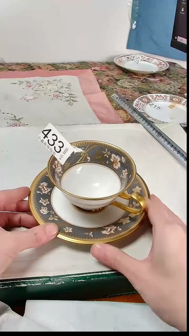 瓷片皇**瑄小淼海外陶瓷工艺品