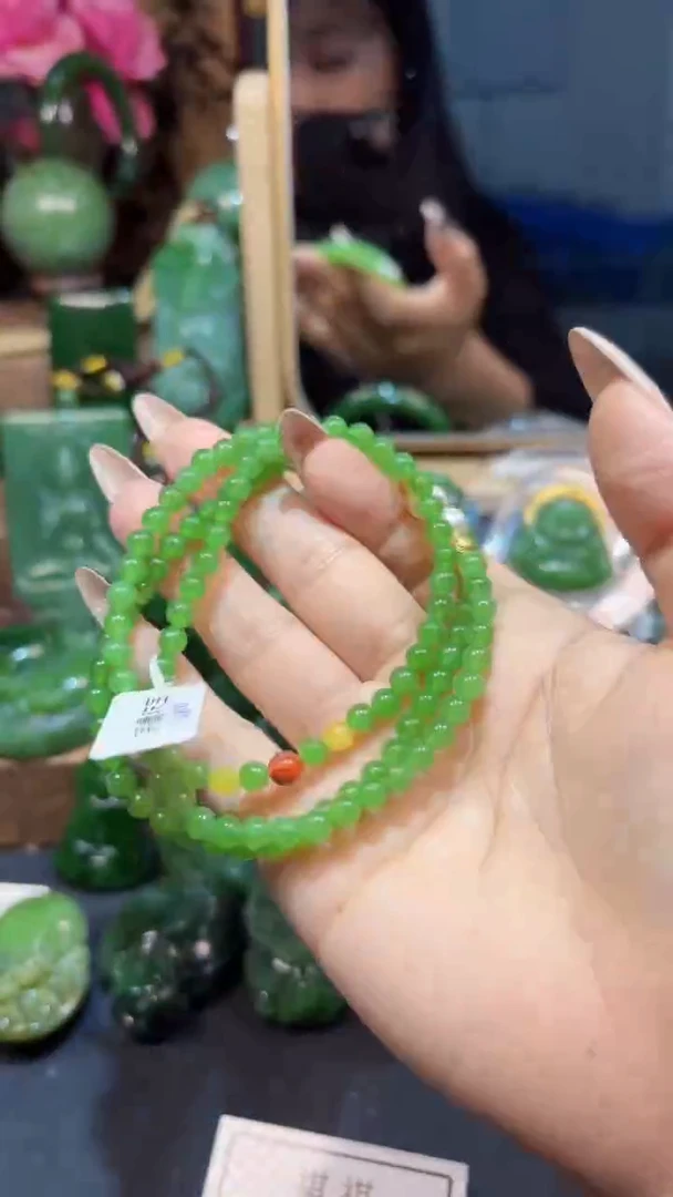 和田玉（碧玉）未镶嵌颈饰1