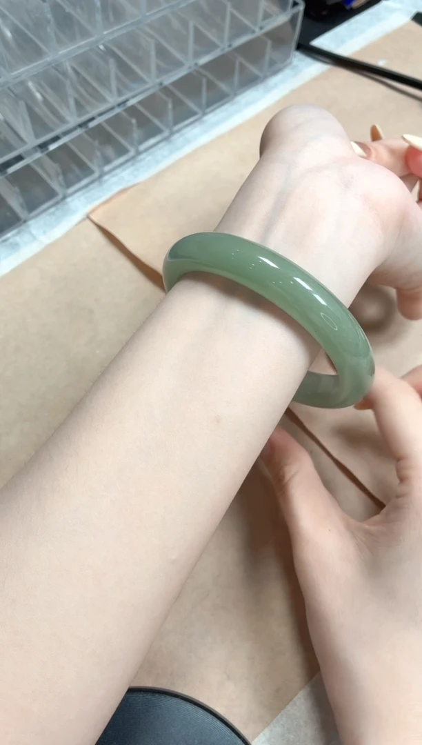 石英质玉手镯未镶嵌194-东陵64.5