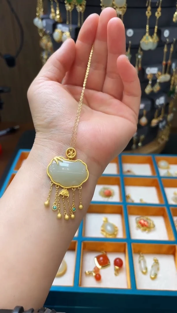 【闪购商品】和田玉吊坠银S925镀金镶嵌吊坠