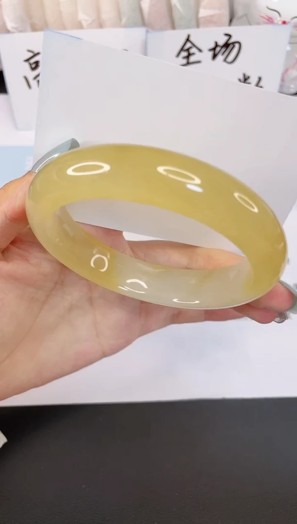 石英质玉手镯未镶嵌128-61mm