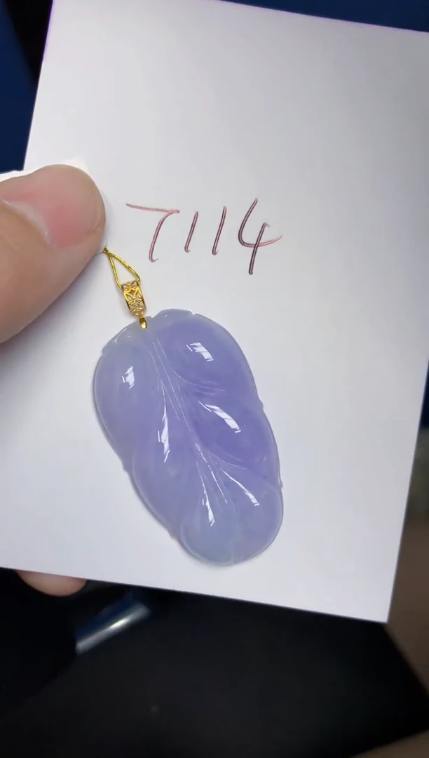 翡翠18K金镶嵌颈饰11111111