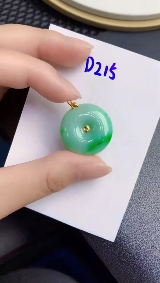 翡翠未镶嵌颈饰000000000