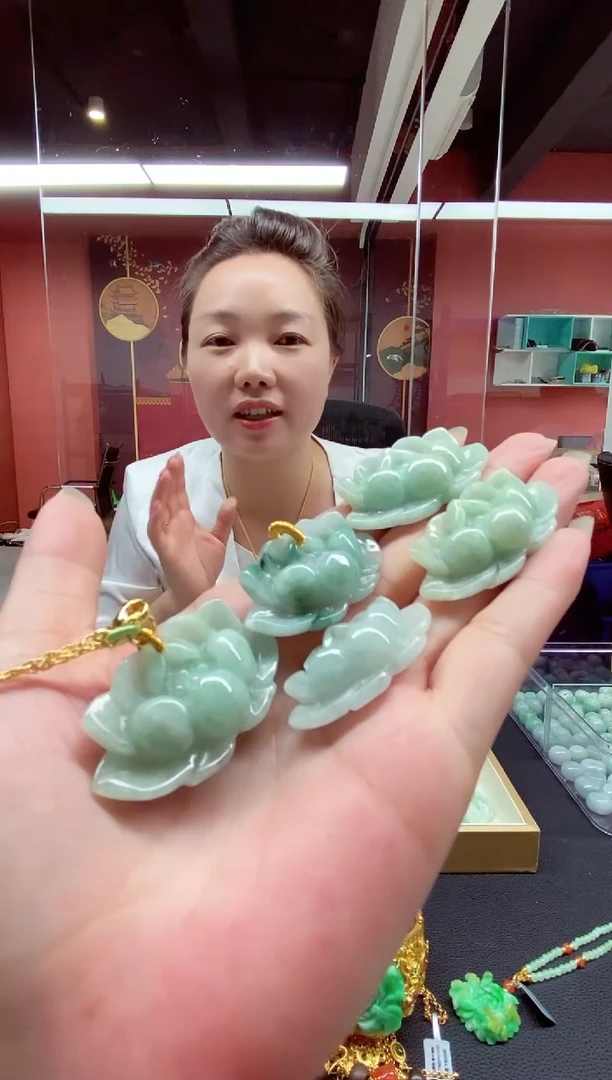 翡翠未镶嵌颈饰翡翠吊坠