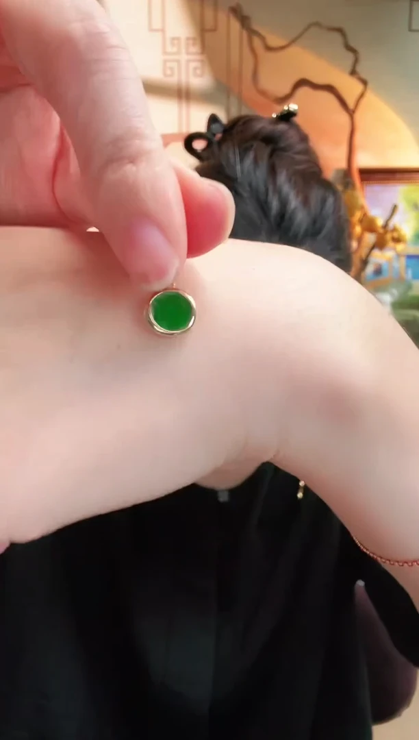 颈饰银S925镶嵌翡翠吊坠