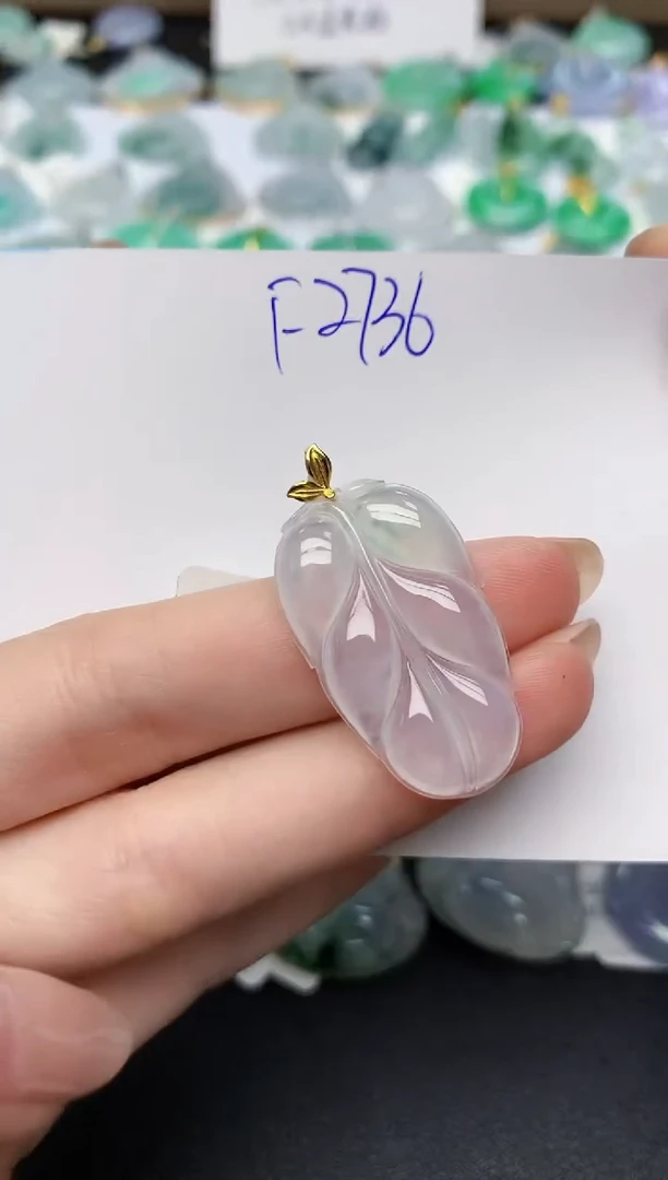 颈饰18K金镶嵌翡翠天然缅甸A货翡翠百元以上9元证书费自理