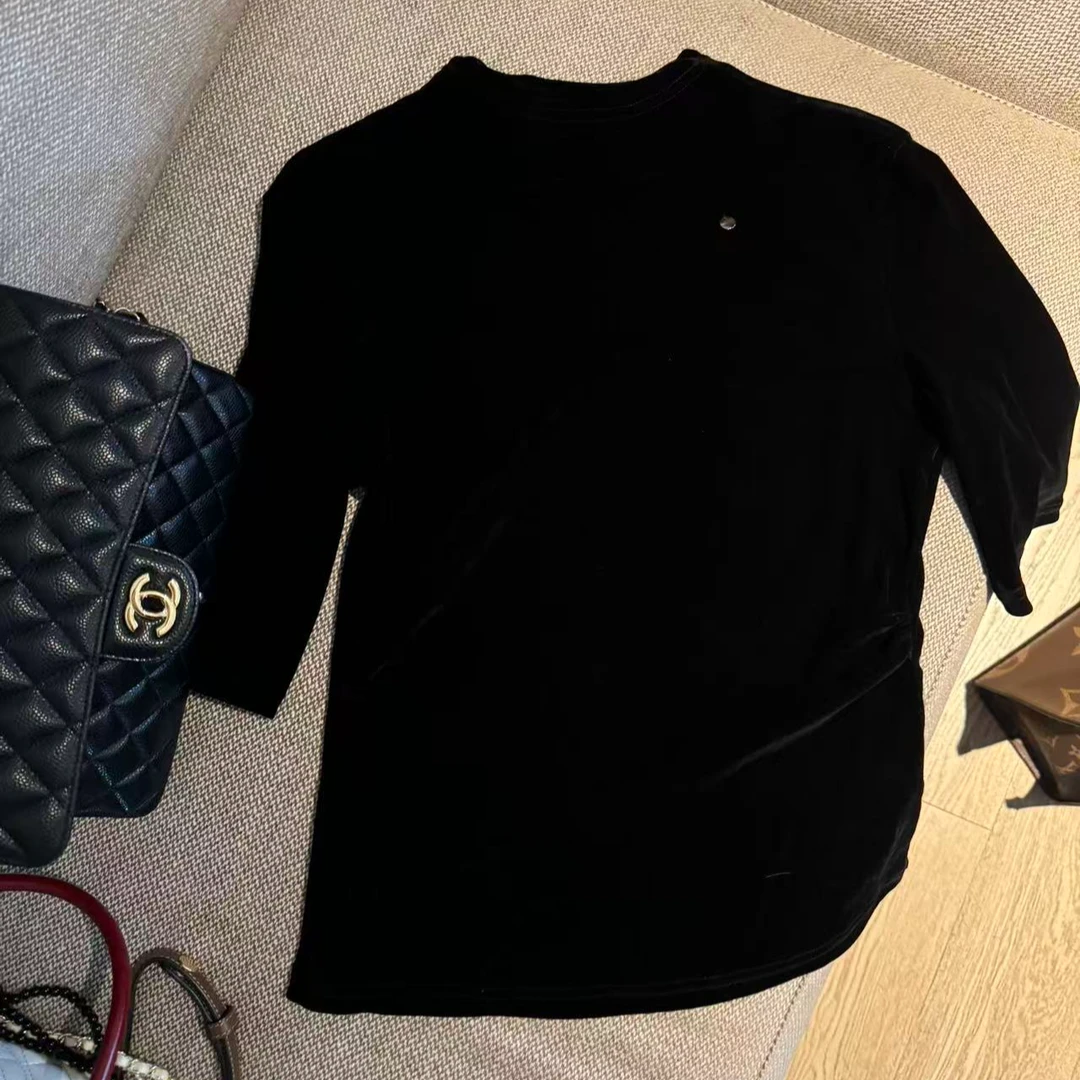 阿黎精选-------早秋简约立领植绒气质款上衣