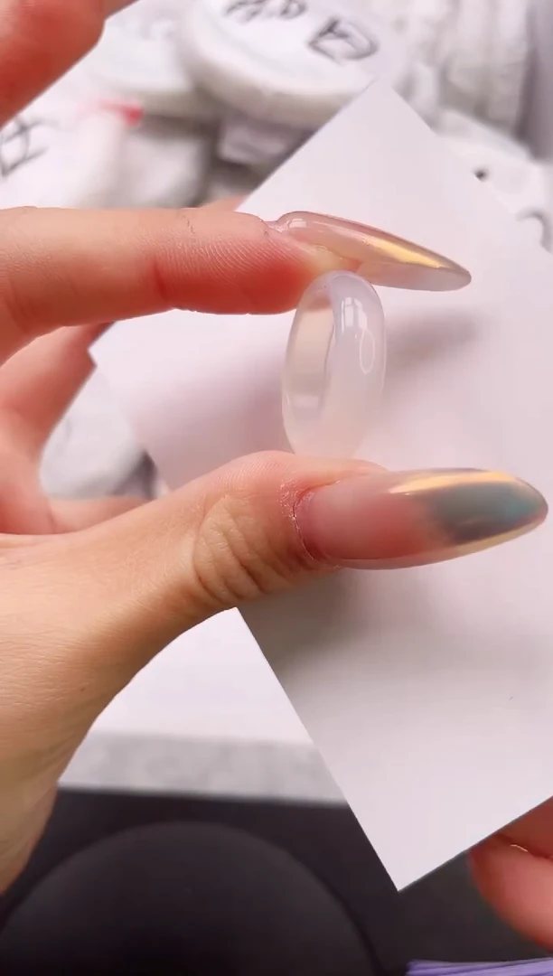 【闪购商品】石英质玉手镯未镶嵌素圈戒指白