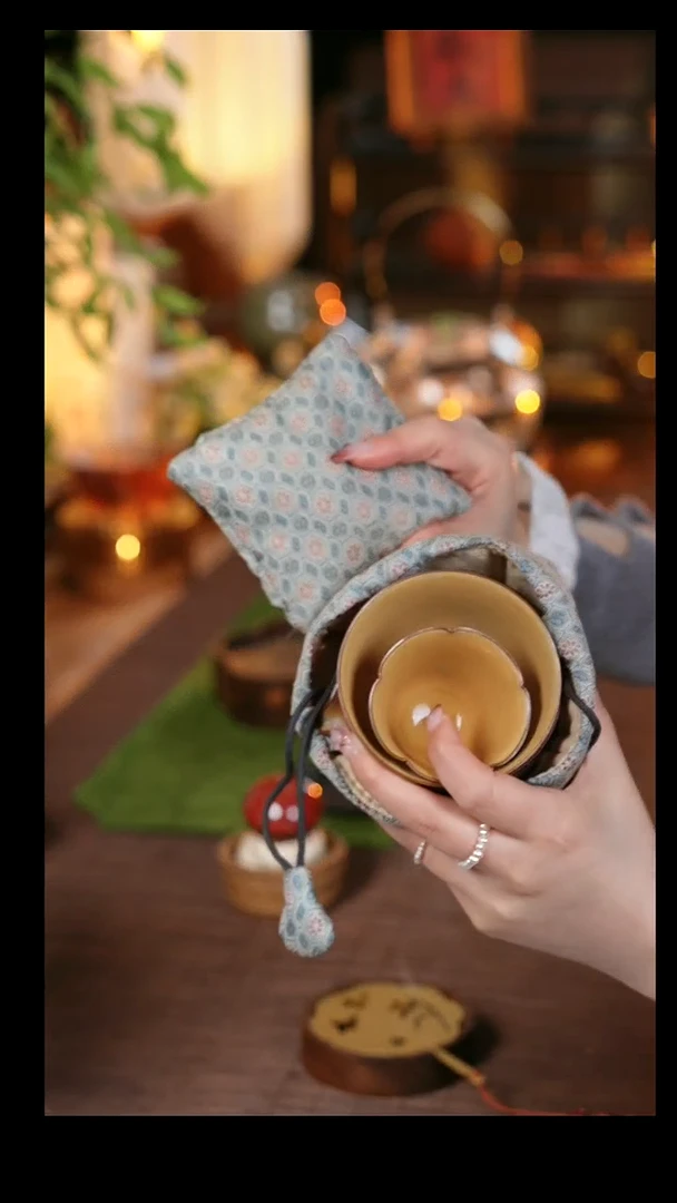 【闪购商品】宫墙红 矮花口杯 旅行套装