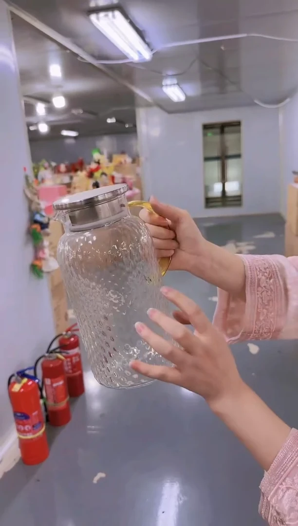 藤微瑕品，不要因为便宜去拍   水壶