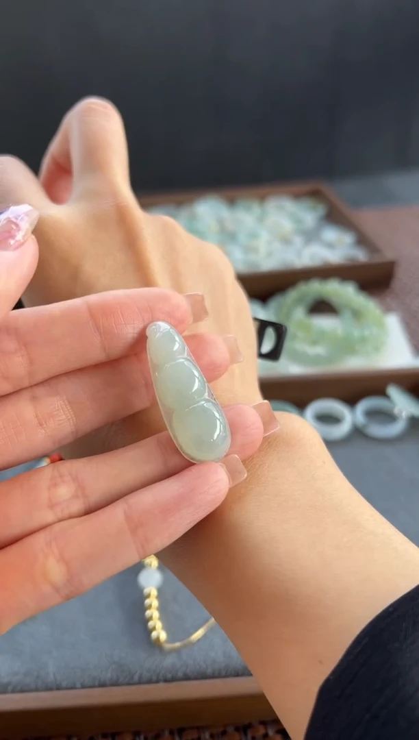 【闪购商品】翡翠吊坠(不含链)未镶嵌112买断