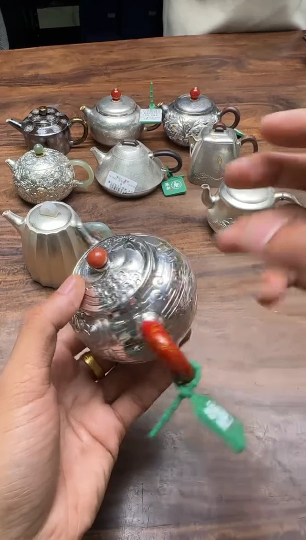 呆坐 錾刻嵌金飞龙在天 圆融壶