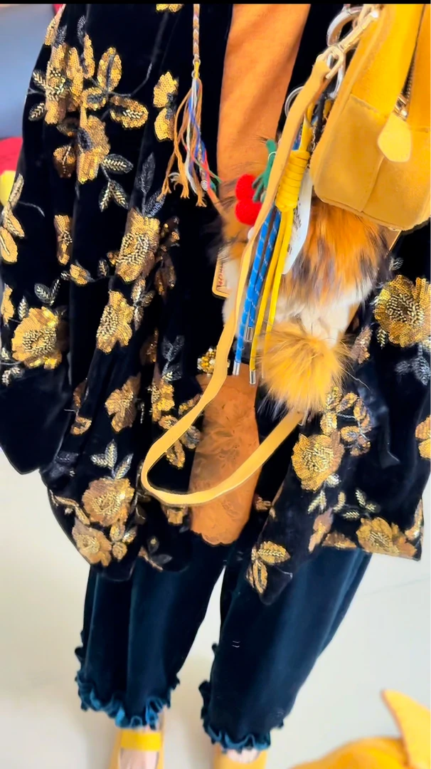 李豆儿 新中式高气质丝绒串珠亮片外套