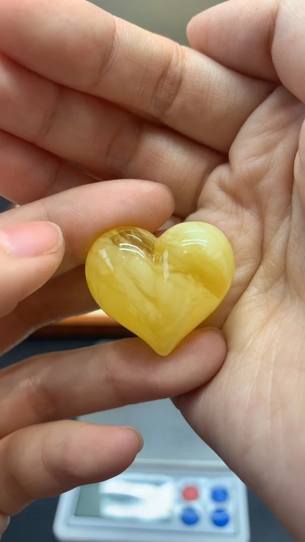 未镶嵌琥珀珠宝奇石2537