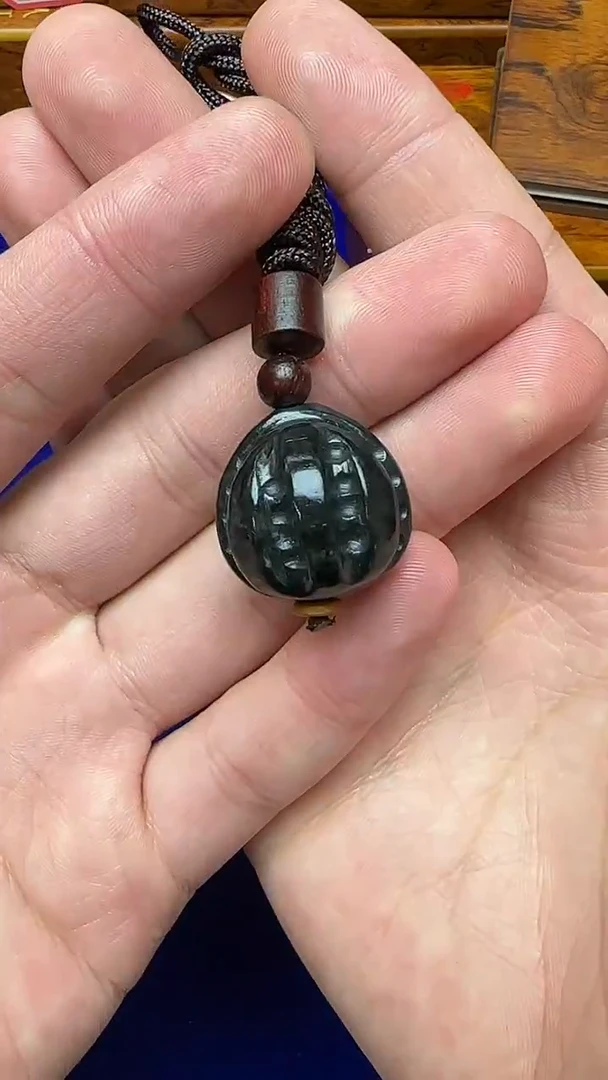 未镶嵌和田玉挂件万****人1