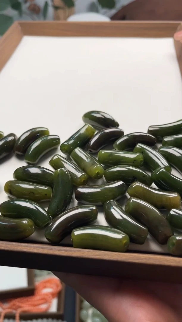 未镶嵌和田玉珠宝半成品卡12*30MM左右微笑弯管一个（多样性发一）