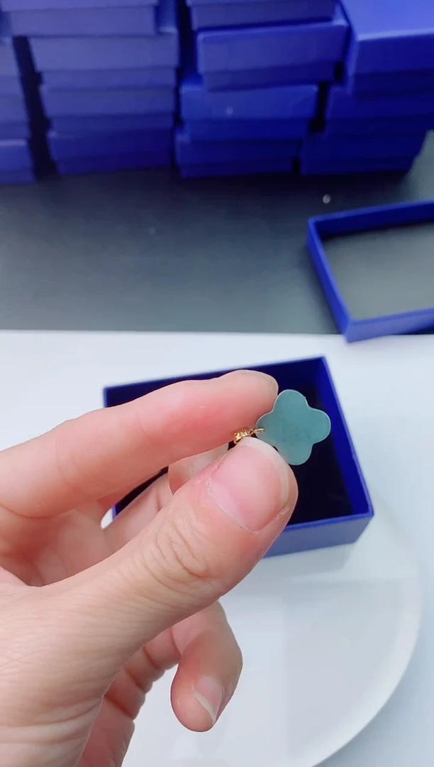 【闪购商品】翡翠颈饰18K金镶嵌