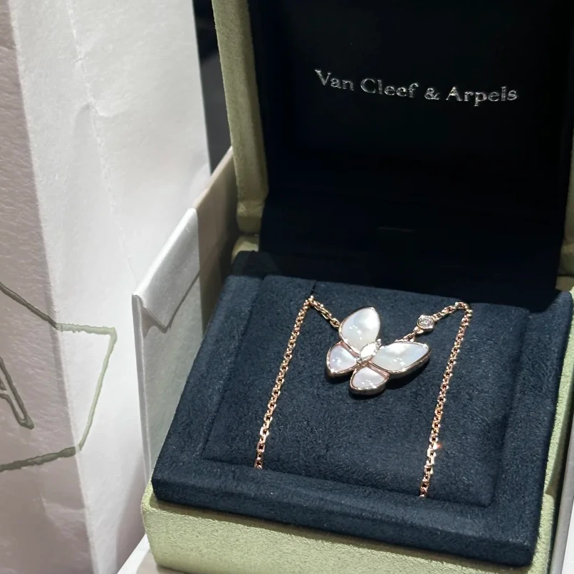 未使用 梵克雅宝 【66】蝴蝶项链 二钻玫瑰金白贝母  钻石