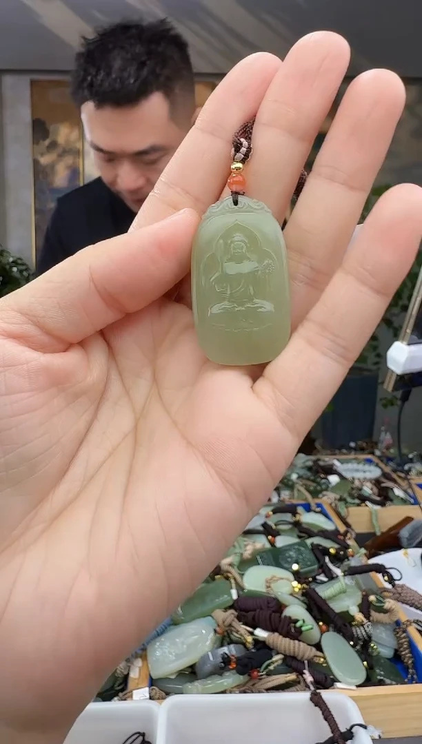 未镶嵌和田玉挂件拍一发一
