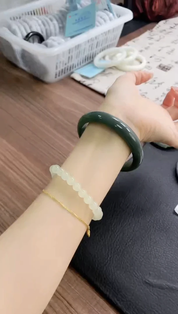 未镶嵌手镯石英质玉295-65