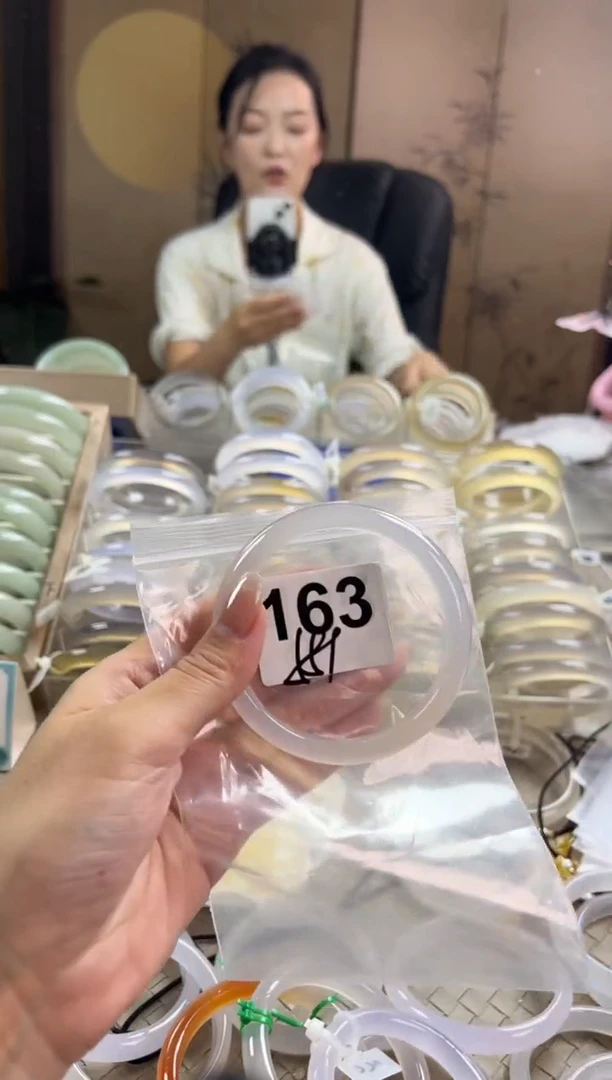 手镯玛瑙/玉髓未镶嵌163