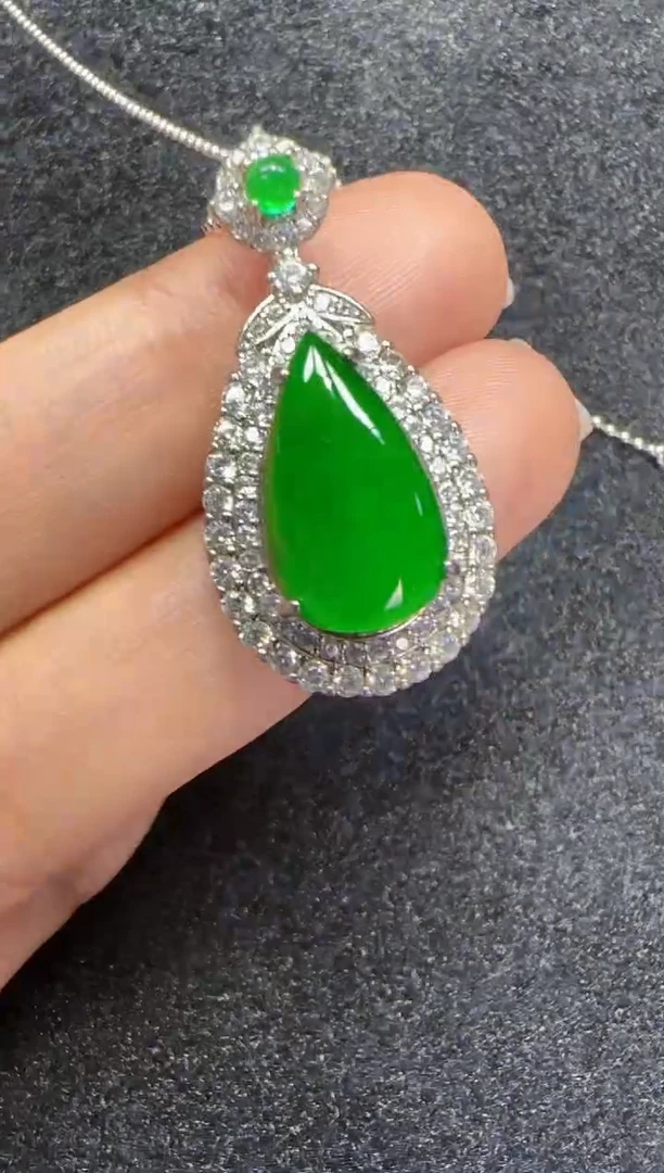 未镶嵌定制翡翠翡翠吊坠16