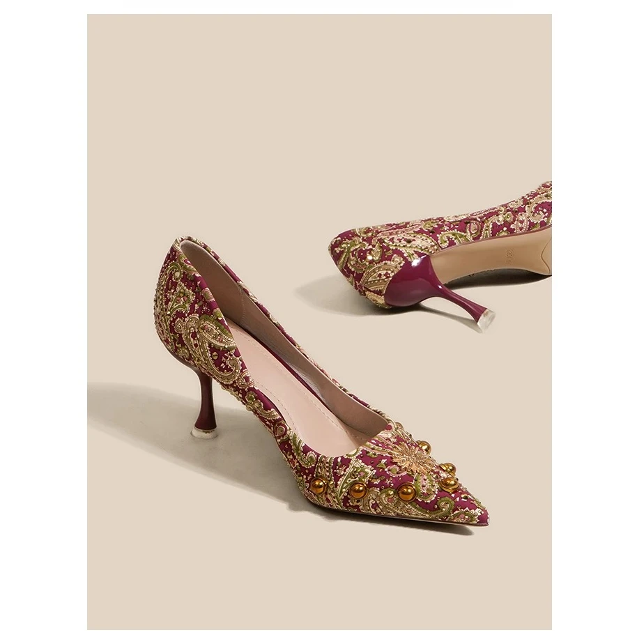 meichen/美晨小众设计红色婚鞋女婚纱刺绣铆钉中式新娘鞋细高跟鞋