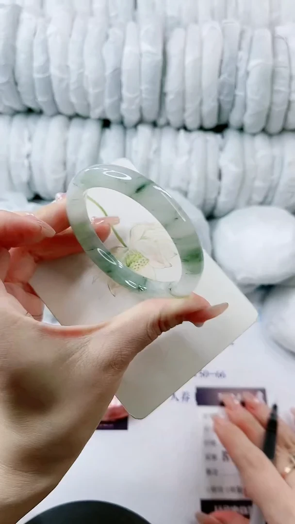 【闪购商品】石英质玉手镯未镶嵌多样性发货B21