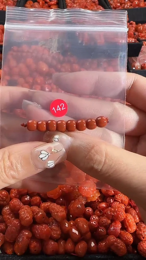 颈饰未镶嵌南红玛瑙1