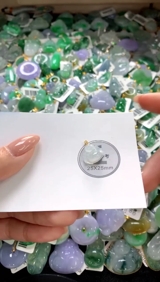 颈饰未镶嵌翡翠11111111111