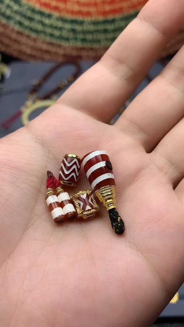 玛瑙/玉髓单珠18K金镶嵌?**瘩250602503666