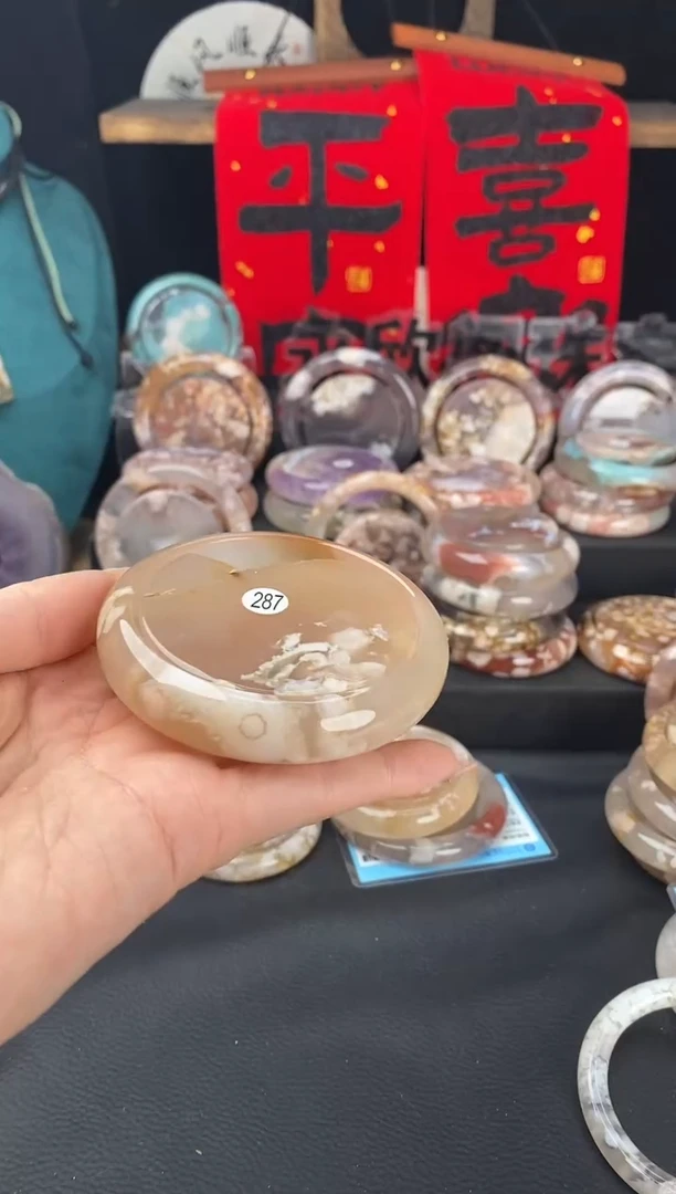 【闪购商品】石英质玉手镯（圆镯）未镶嵌62
