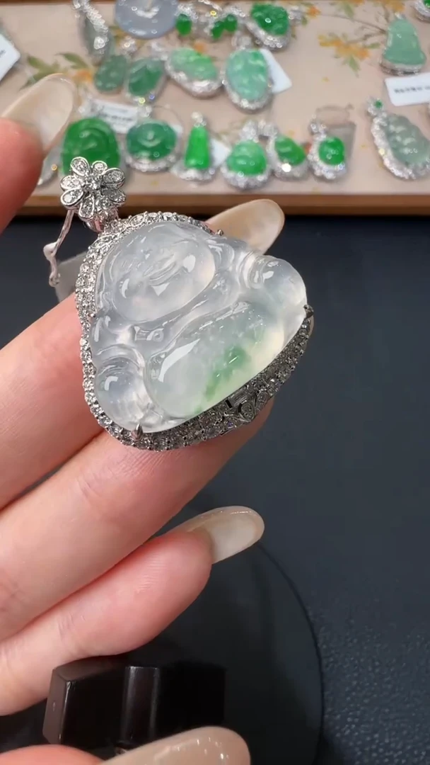 【闪购商品】翡翠吊坠(不含链)18K金镶嵌50