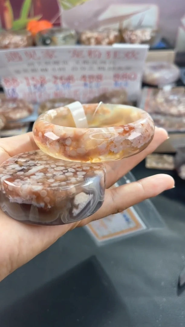 未镶嵌手镯石英质玉59