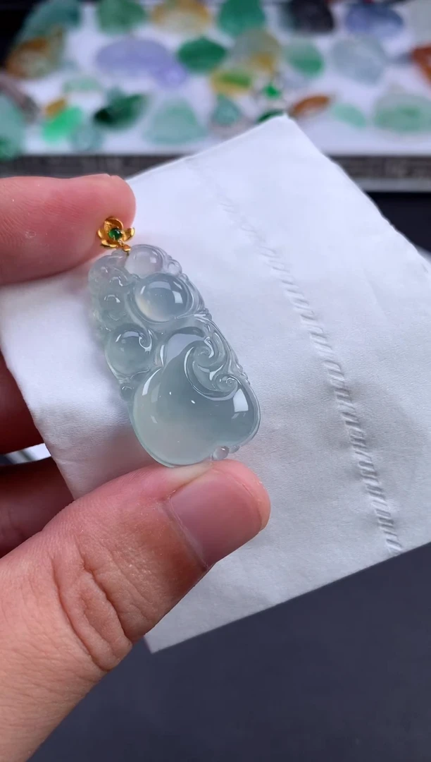 颈饰18K金镶嵌翡翠用****3翡翠